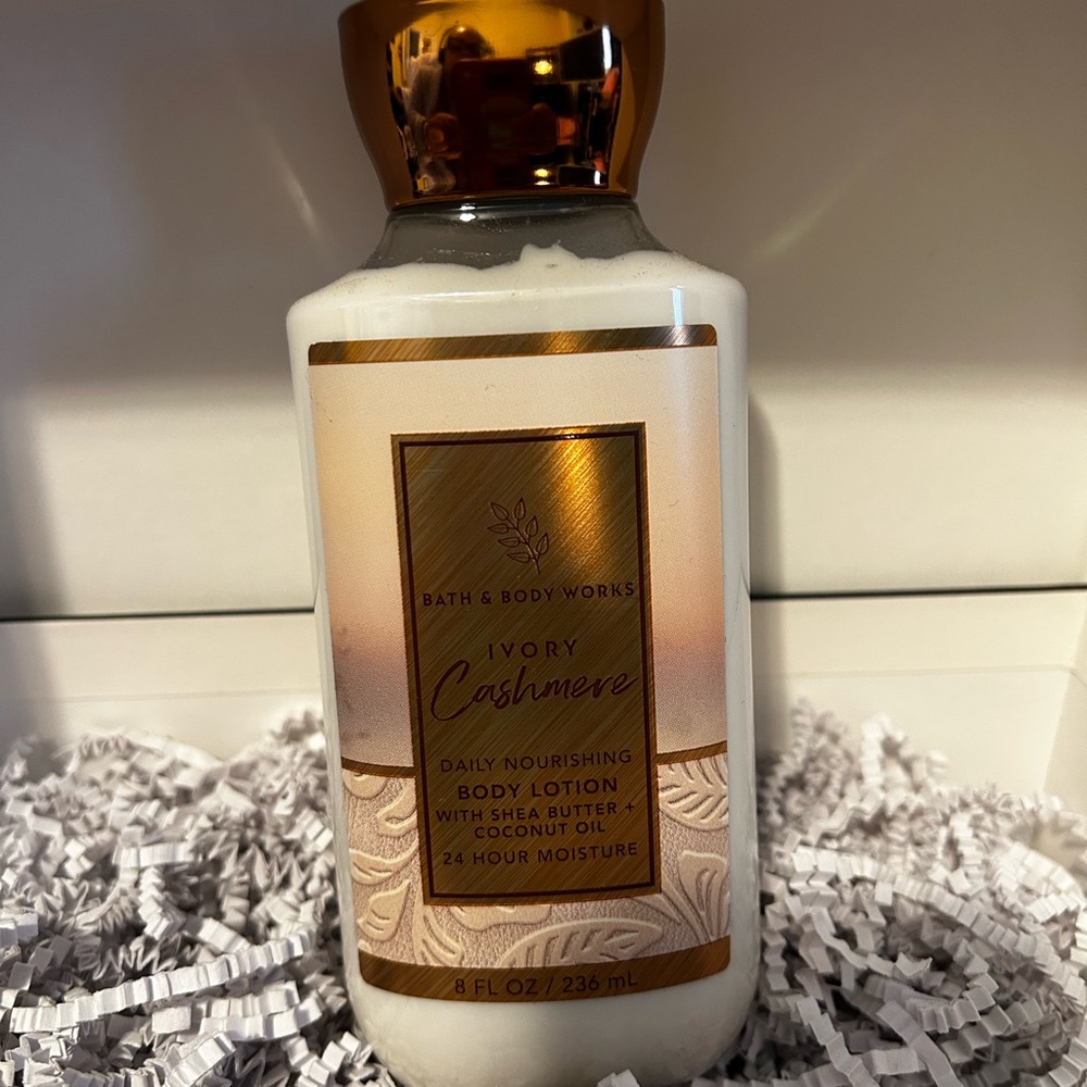 Bath & Body Works Ivory Cashmere Body Lotion - Ivory & Gold Accents